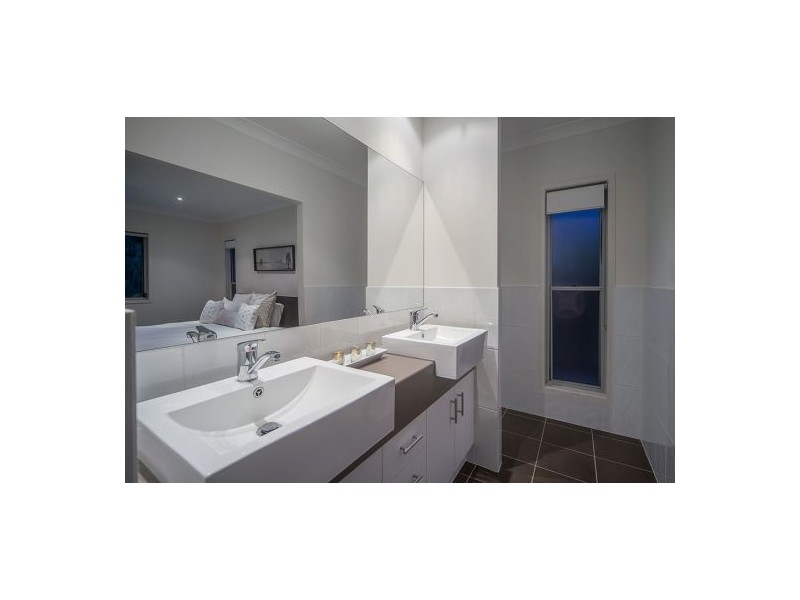 5 Elusive Road, Coomera Waters QLD 4209