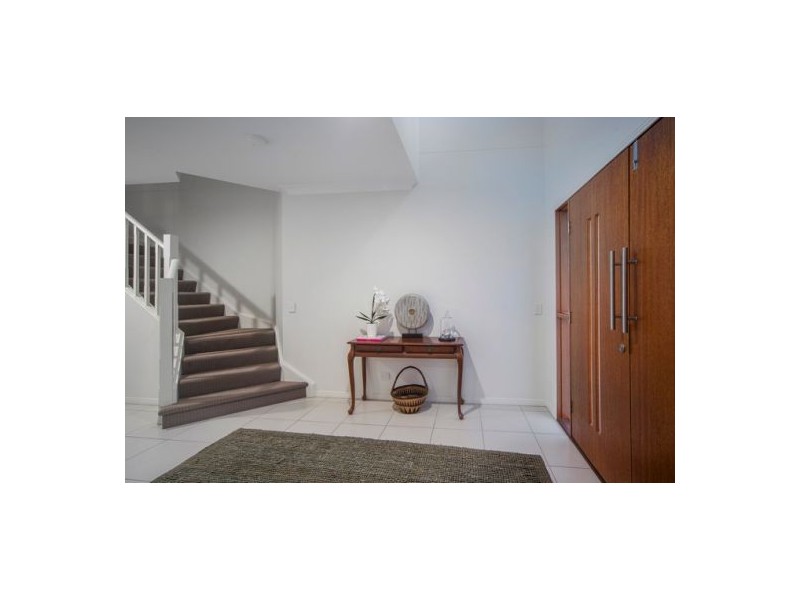 16 Boambillie Drive, Coomera Waters QLD 4209