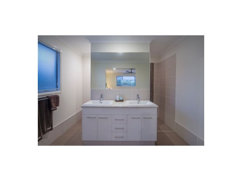 16 Boambillie Drive, Coomera Waters QLD 4209