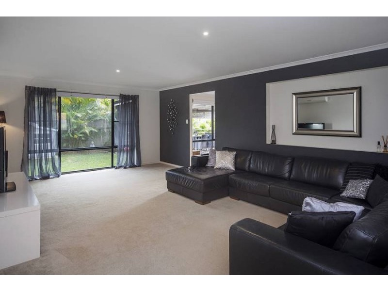 27 Sundew Crescent, Upper Coomera QLD 4209