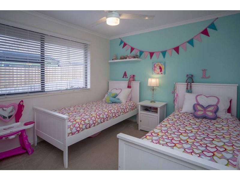 27 Sundew Crescent, Upper Coomera QLD 4209