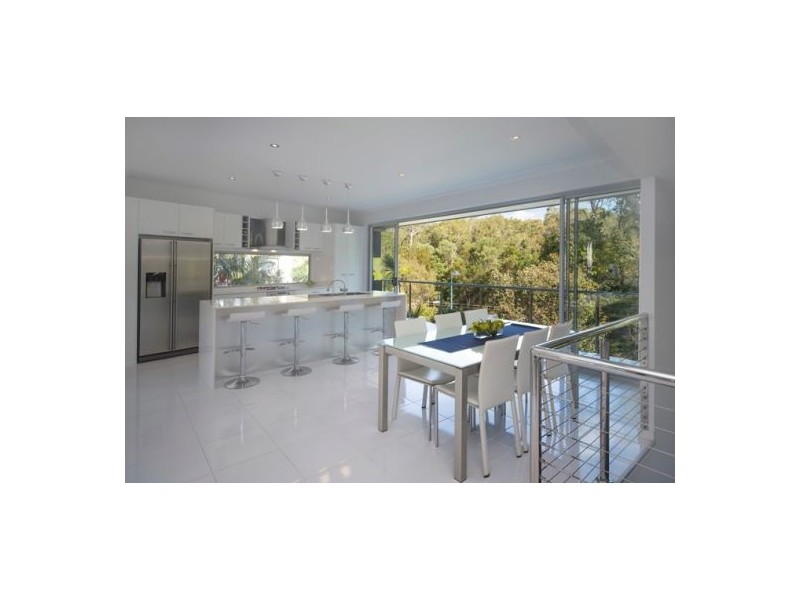 7 Brilliant Lane, Coomera Waters QLD 4209