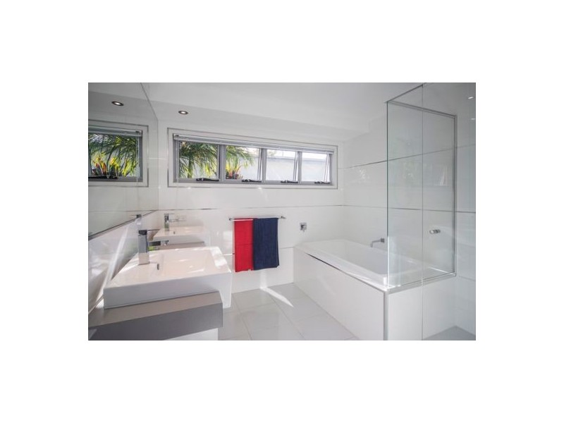 7 Brilliant Lane, Coomera Waters QLD 4209