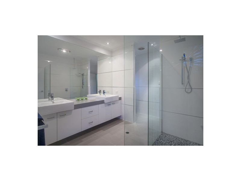 7 Brilliant Lane, Coomera Waters QLD 4209