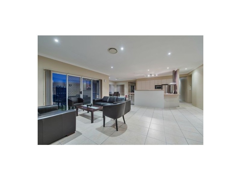 6 Kingtide Lane, Coomera Waters QLD 4209