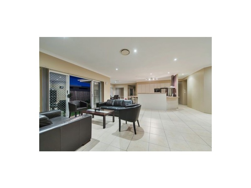 6 Kingtide Lane, Coomera Waters QLD 4209