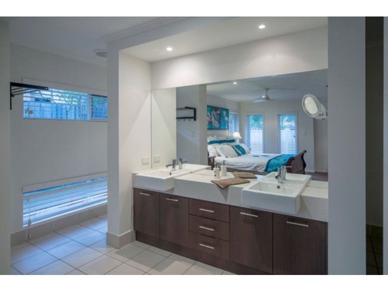 16 Pathfinder Road, Coomera Waters QLD 4209