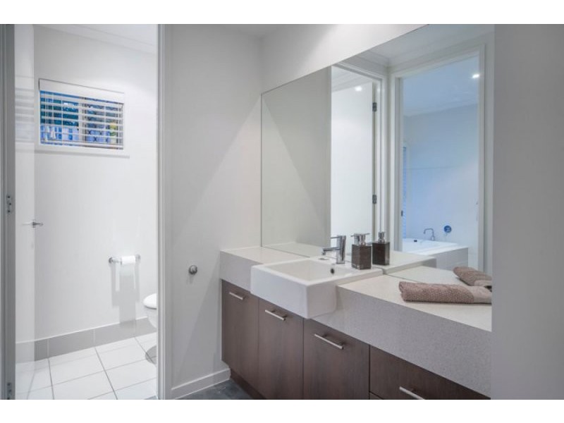 16 Pathfinder Road, Coomera Waters QLD 4209