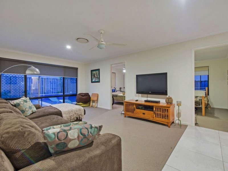 3 Ausmaid Lane, Coomera Waters QLD 4209