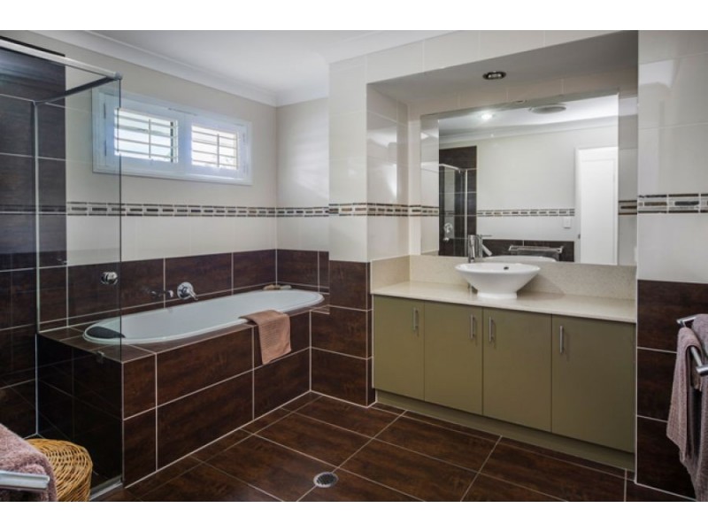 18 Katinka Circuit,, Coomera Waters QLD 4209
