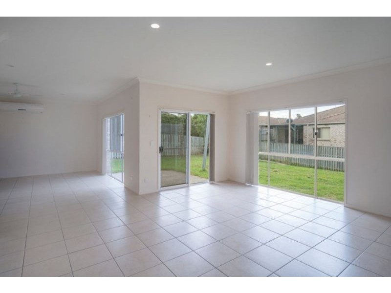 25 Heather Drive, Upper Coomera QLD 4209
