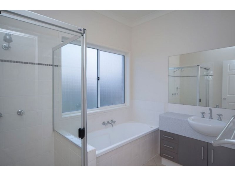 25 Heather Drive, Upper Coomera QLD 4209