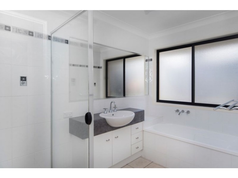 20 Crusade Crt, Coomera Waters QLD 4209