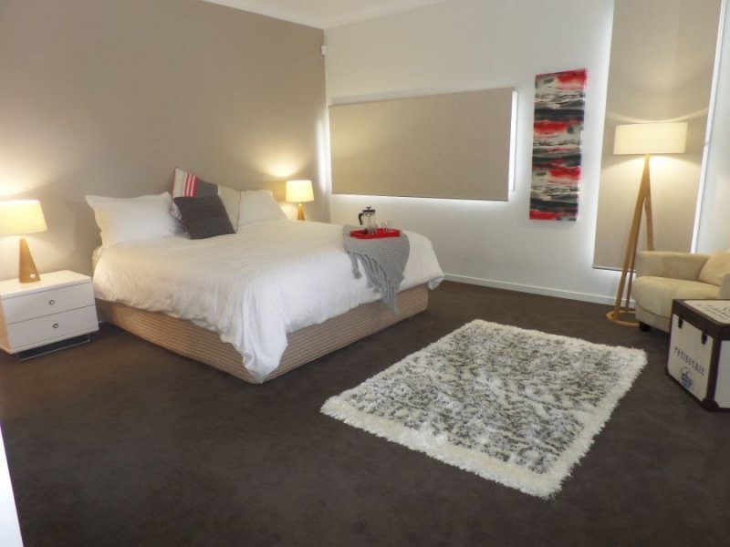 26 Waterclover Dr, Upper Coomera QLD 4209