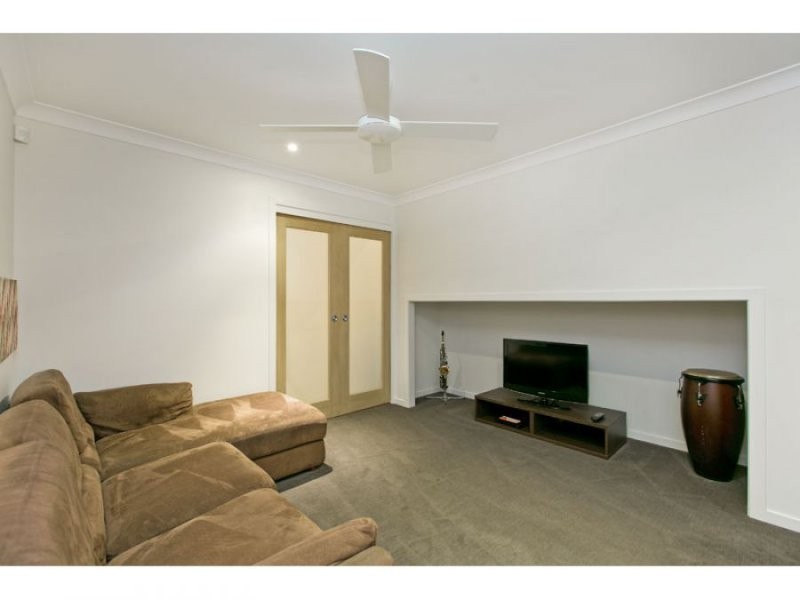 26 Waterclover Dr, Upper Coomera QLD 4209