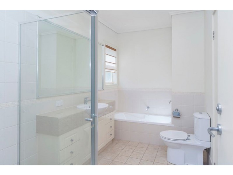 37 Brindabella Close, Coomera Waters QLD 4209