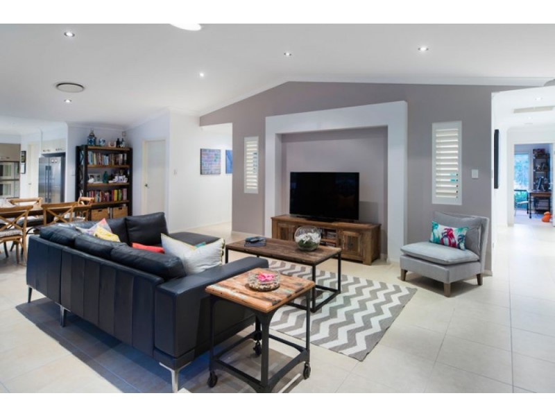 27 Ceil Cct, Coomera Waters QLD 4209