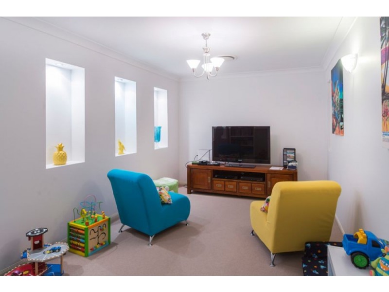 27 Ceil Cct, Coomera Waters QLD 4209