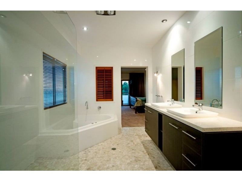 9 Village High Crescent, Coomera Waters QLD 4209