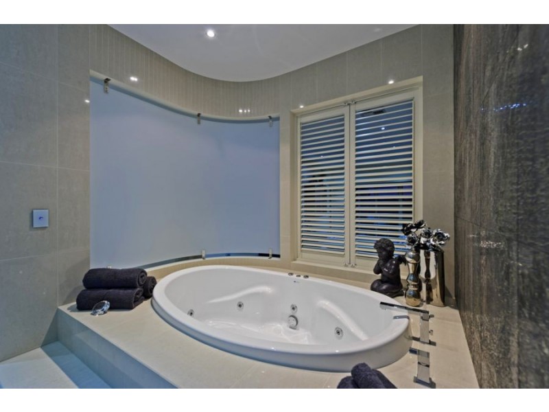 31 Westward Way, Coomera Waters QLD 4209