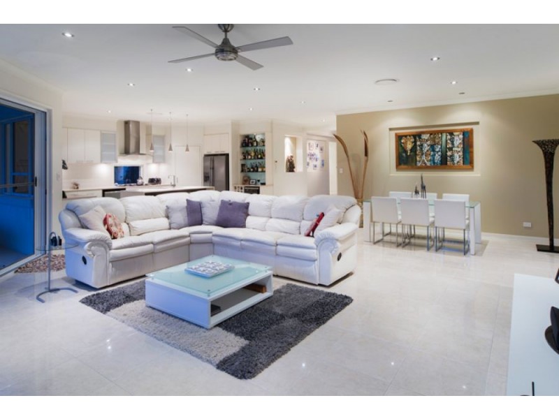 7 Infinity Court, Coomera Waters QLD 4209