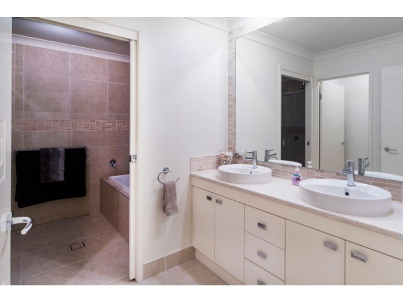 7 Infinity Court, Coomera Waters QLD 4209