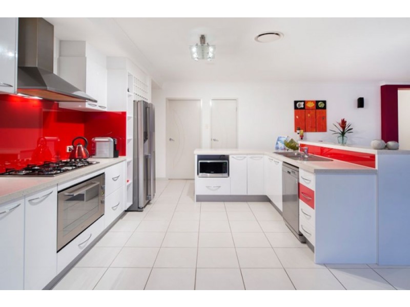 33 Ceil Circuit, Coomera Waters QLD 4209