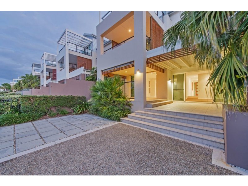 34 Brindabella Close, Coomera Waters QLD 4209