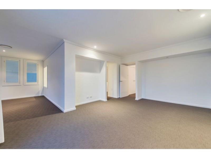 34 Brindabella Close, Coomera Waters QLD 4209