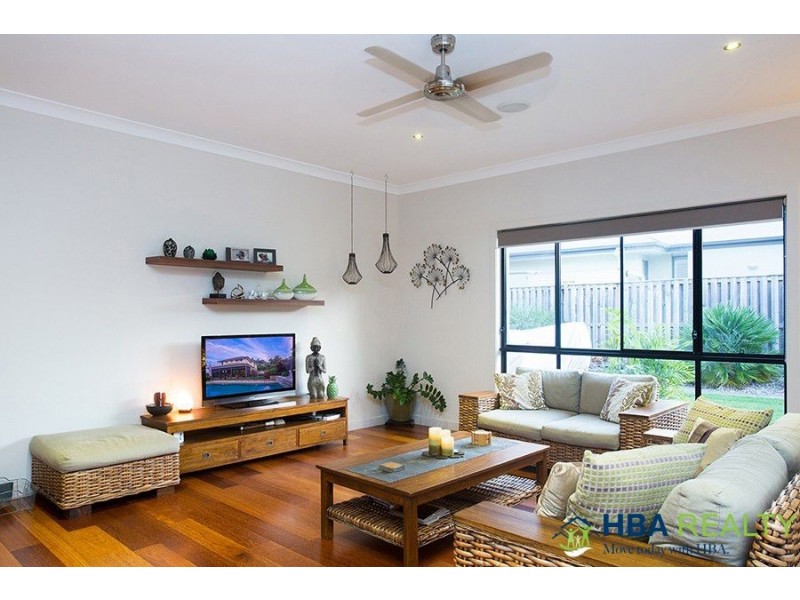 8 Skandia Terrace, Coomera Waters QLD 4209