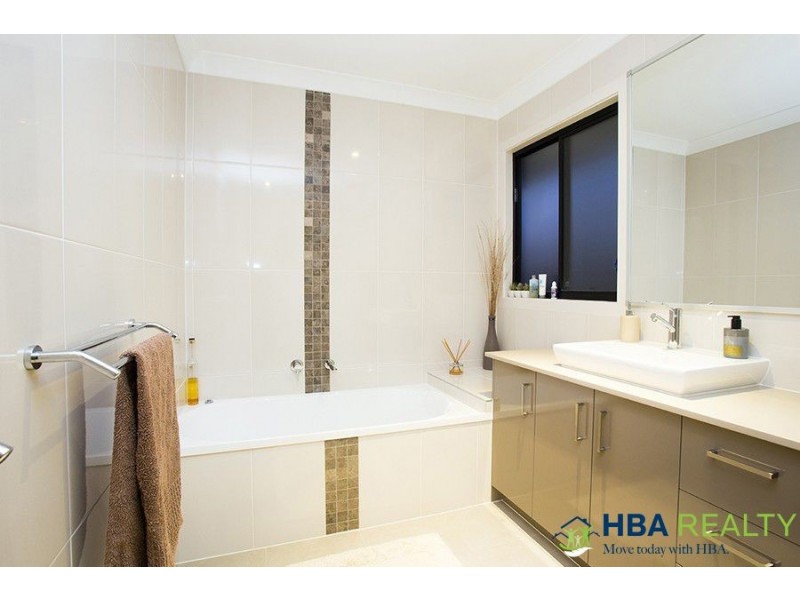 8 Skandia Terrace, Coomera Waters QLD 4209