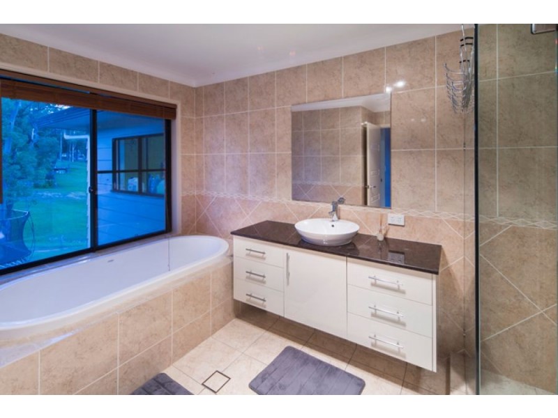 59 Crystal Creek Road, Willow Vale QLD 4209