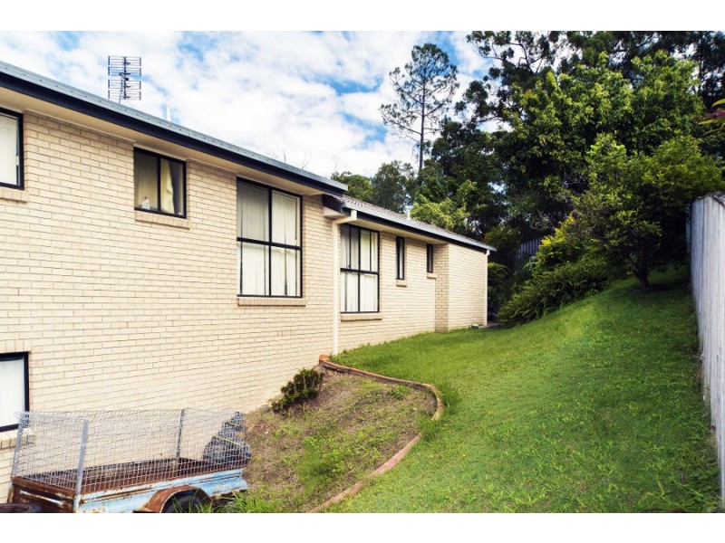 33 Papara Street, Pacific Pines QLD 4211