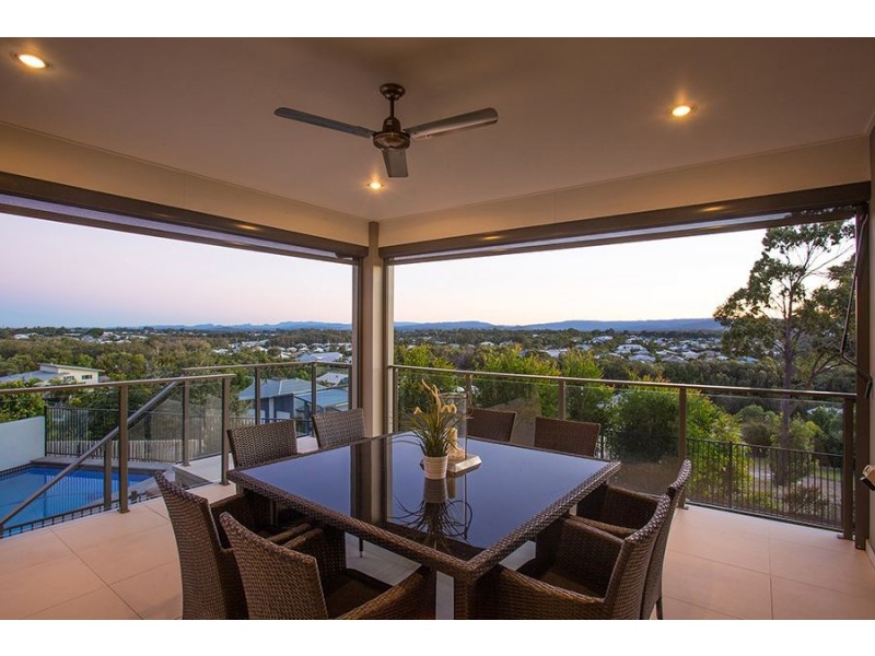9 Saltash Court, Coomera Waters QLD 4209