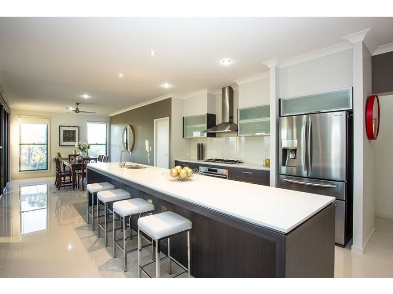 9 Saltash Court, Coomera Waters QLD 4209