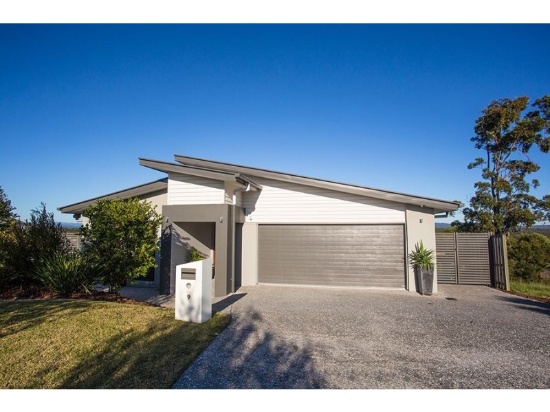9 Saltash Court, Coomera Waters QLD 4209