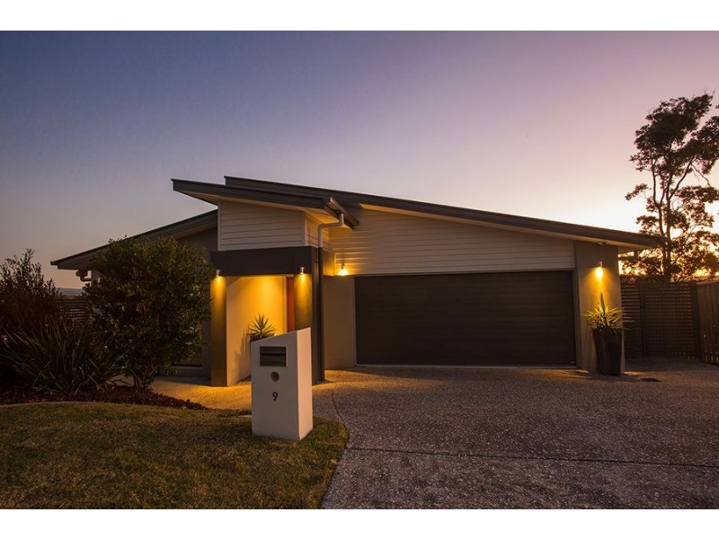 9 Saltash Court, Coomera Waters QLD 4209