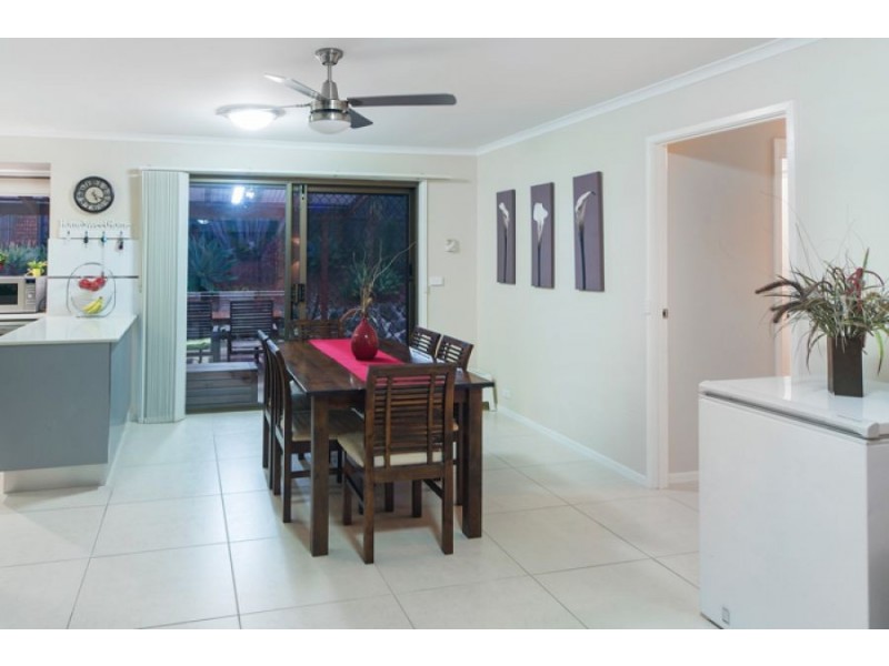 12 Surrey Court, Helensvale QLD 4212