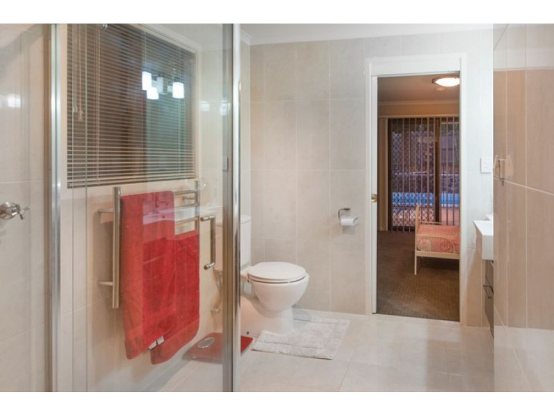 12 Surrey Court, Helensvale QLD 4212