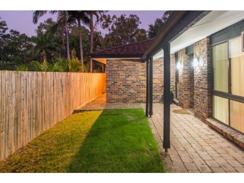 12 Surrey Court, Helensvale QLD 4212