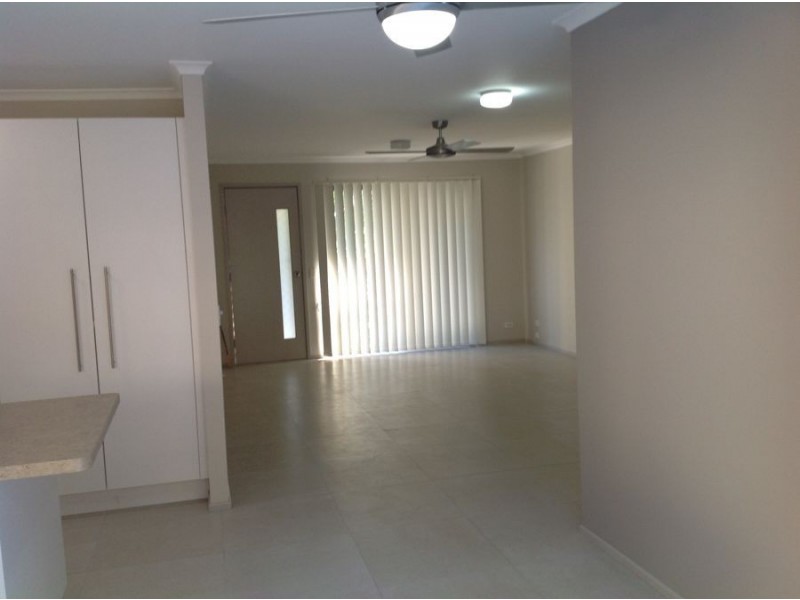 1/18 Columbia St, Oxenford QLD 4210