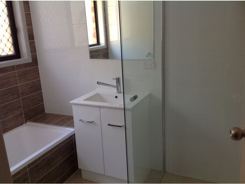 1/18 Columbia St, Oxenford QLD 4210