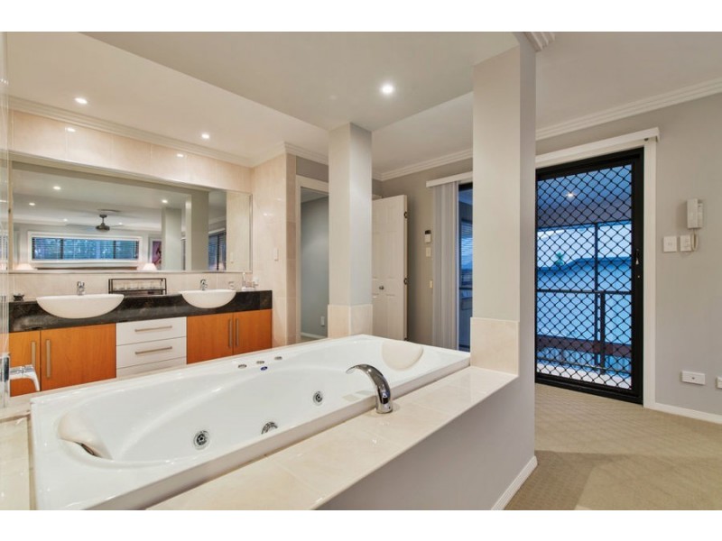 4 Drumbeat Place, Coomera Waters QLD 4209