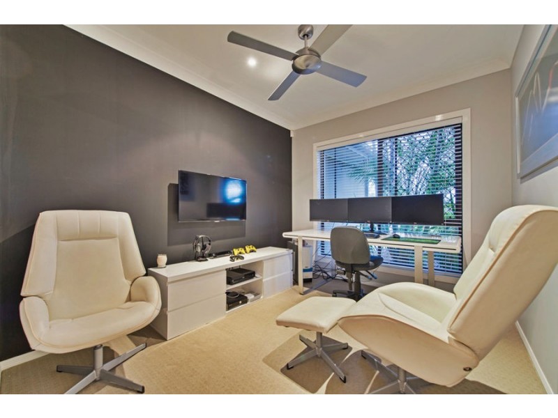 4 Drumbeat Place, Coomera Waters QLD 4209