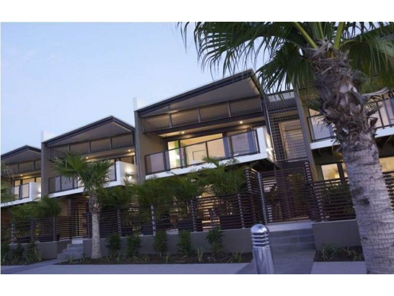 3 Kestrel Lane, Coomera Waters QLD 4209