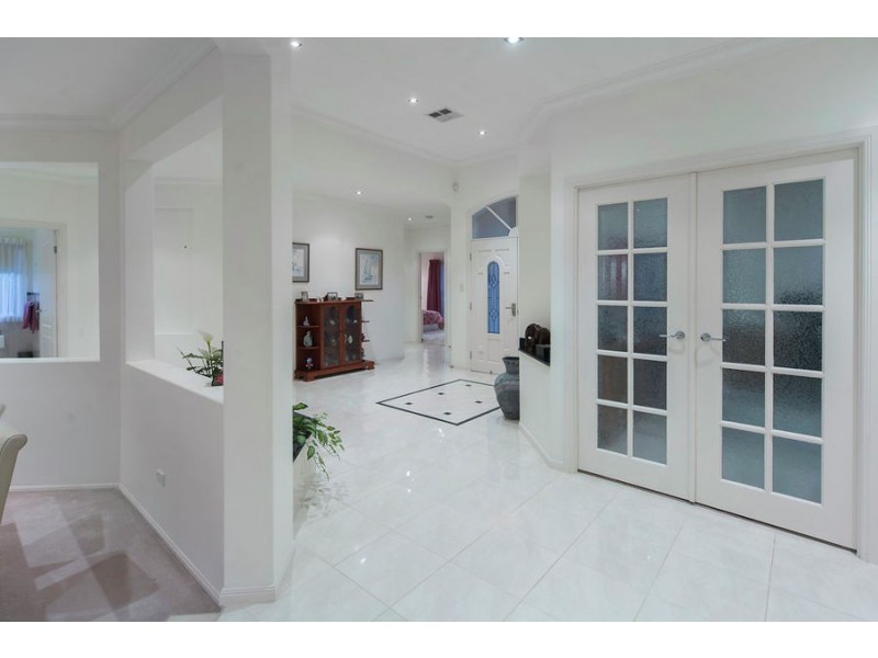 1 Cherana Lane, Coomera Waters QLD 4209