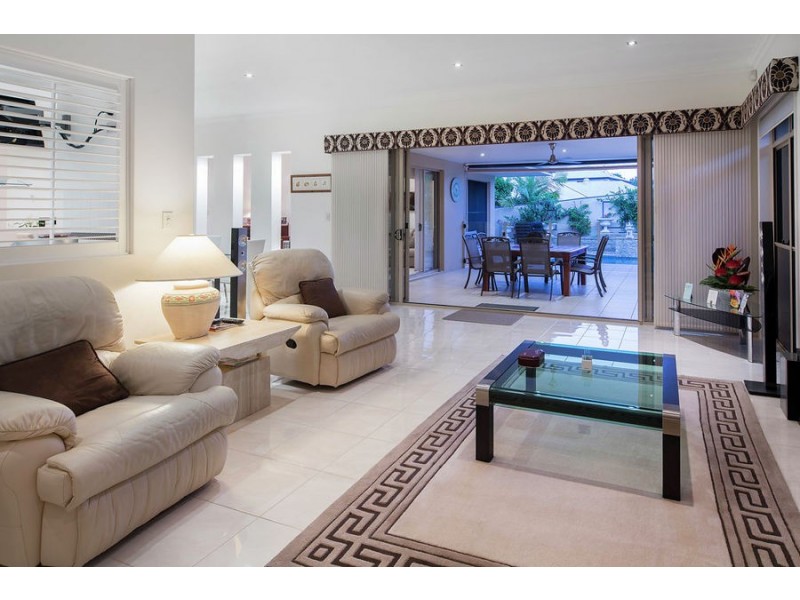 1 Cherana Lane, Coomera Waters QLD 4209