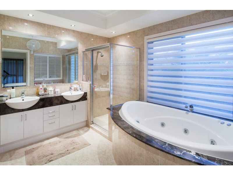 1 Cherana Lane, Coomera Waters QLD 4209