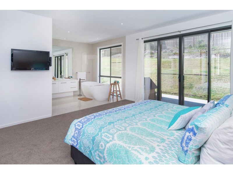 29 Pendragon Drive, Coomera Waters QLD 4209