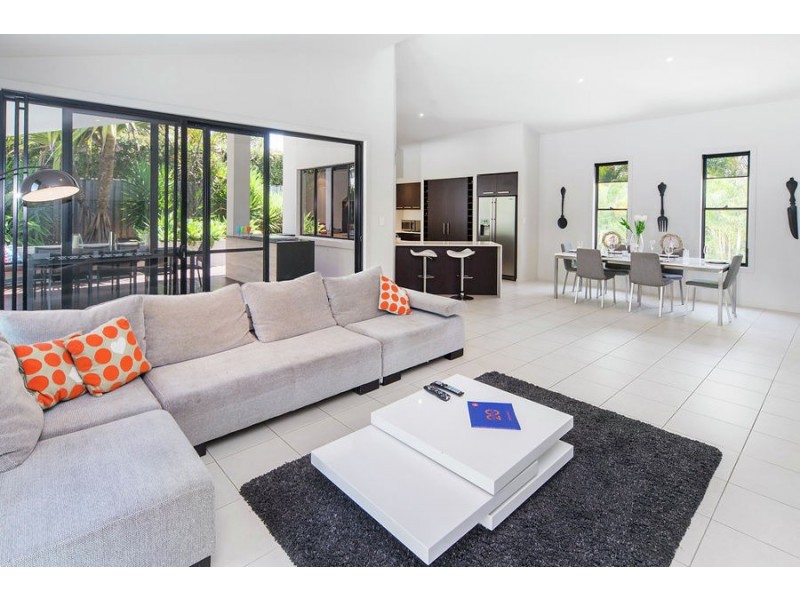 5 Crusade Court, Coomera Waters QLD 4209